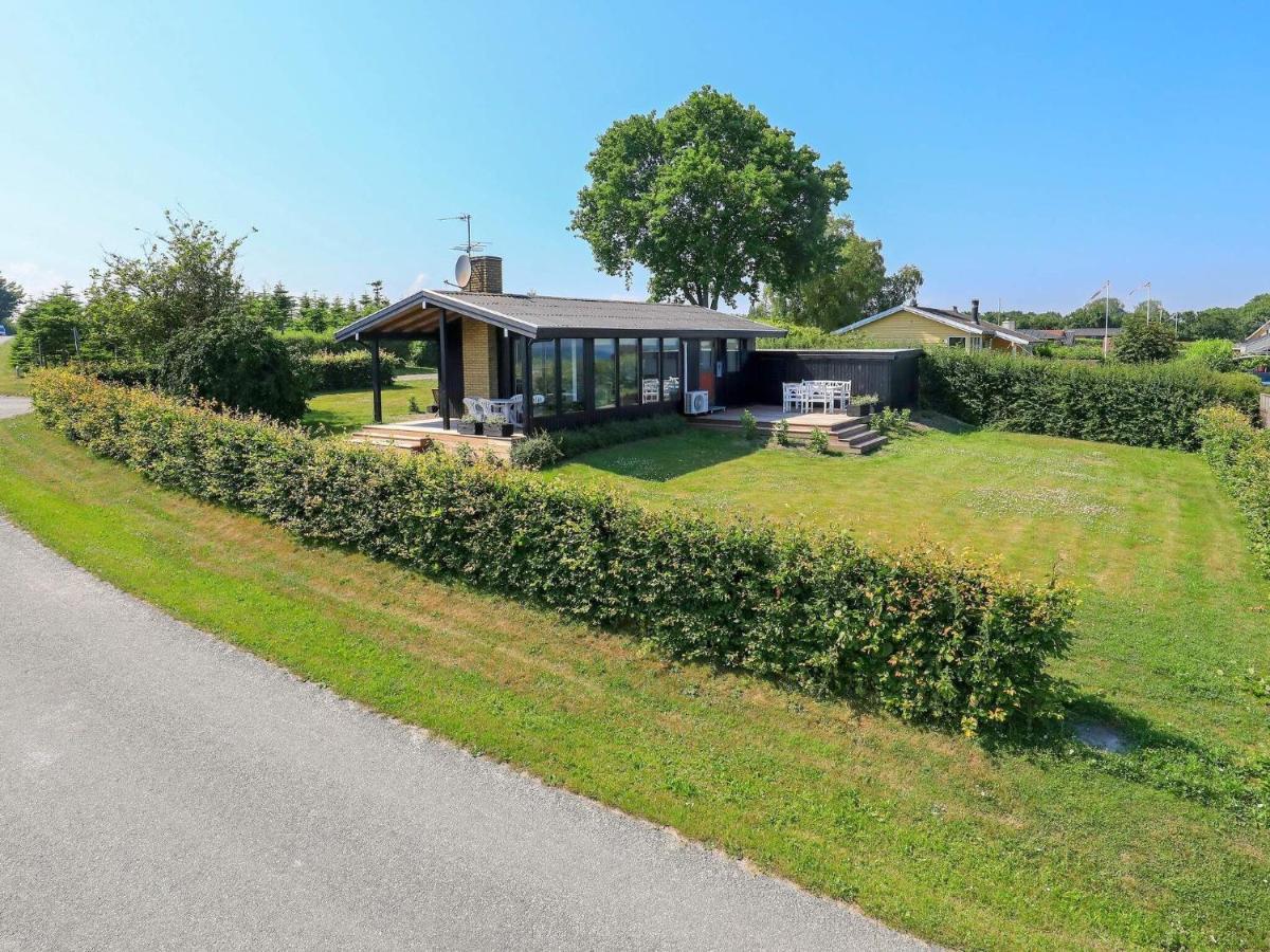 6 Person Holiday Home In Hesselager 외부 사진