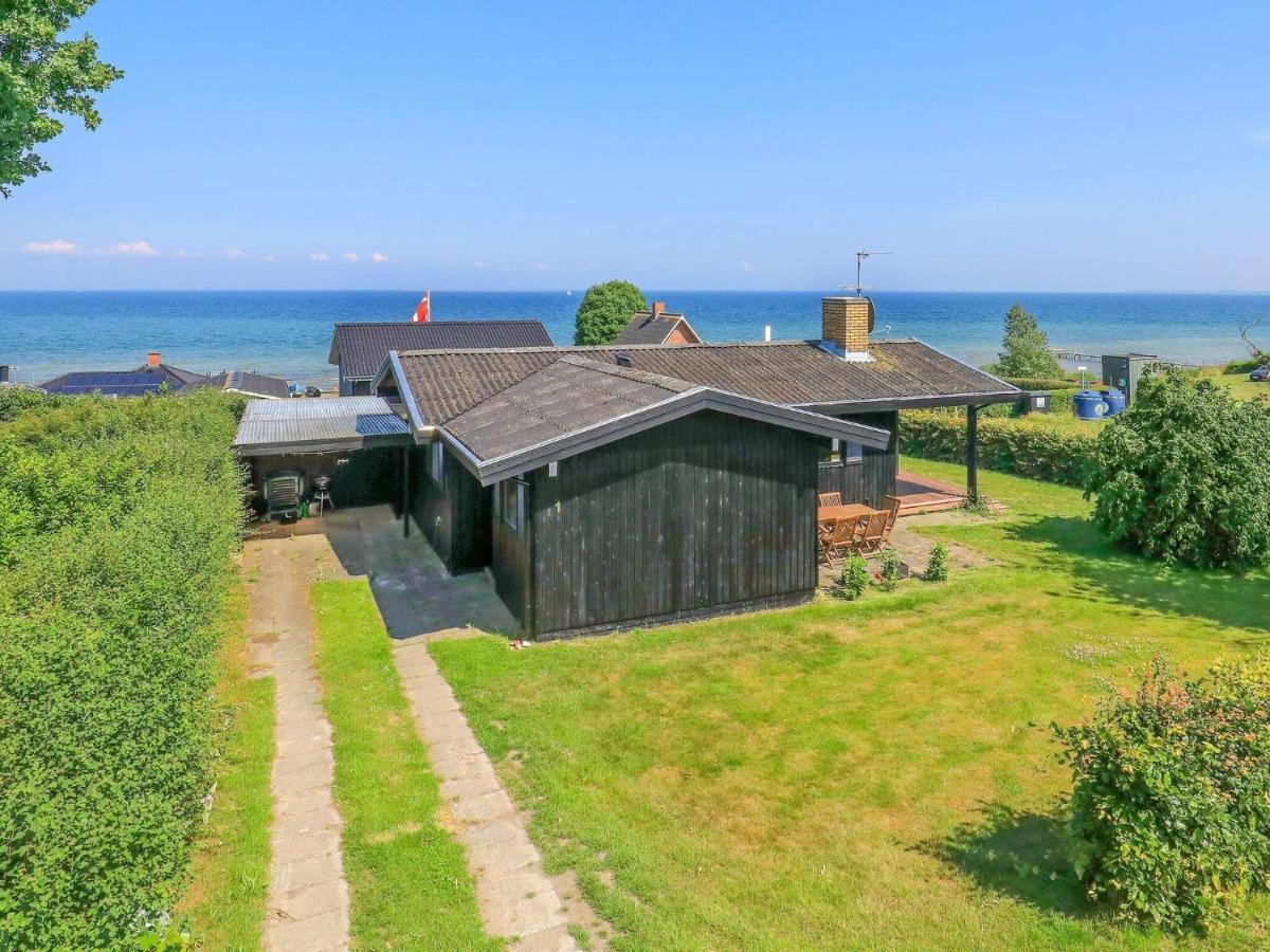 6 Person Holiday Home In Hesselager 외부 사진